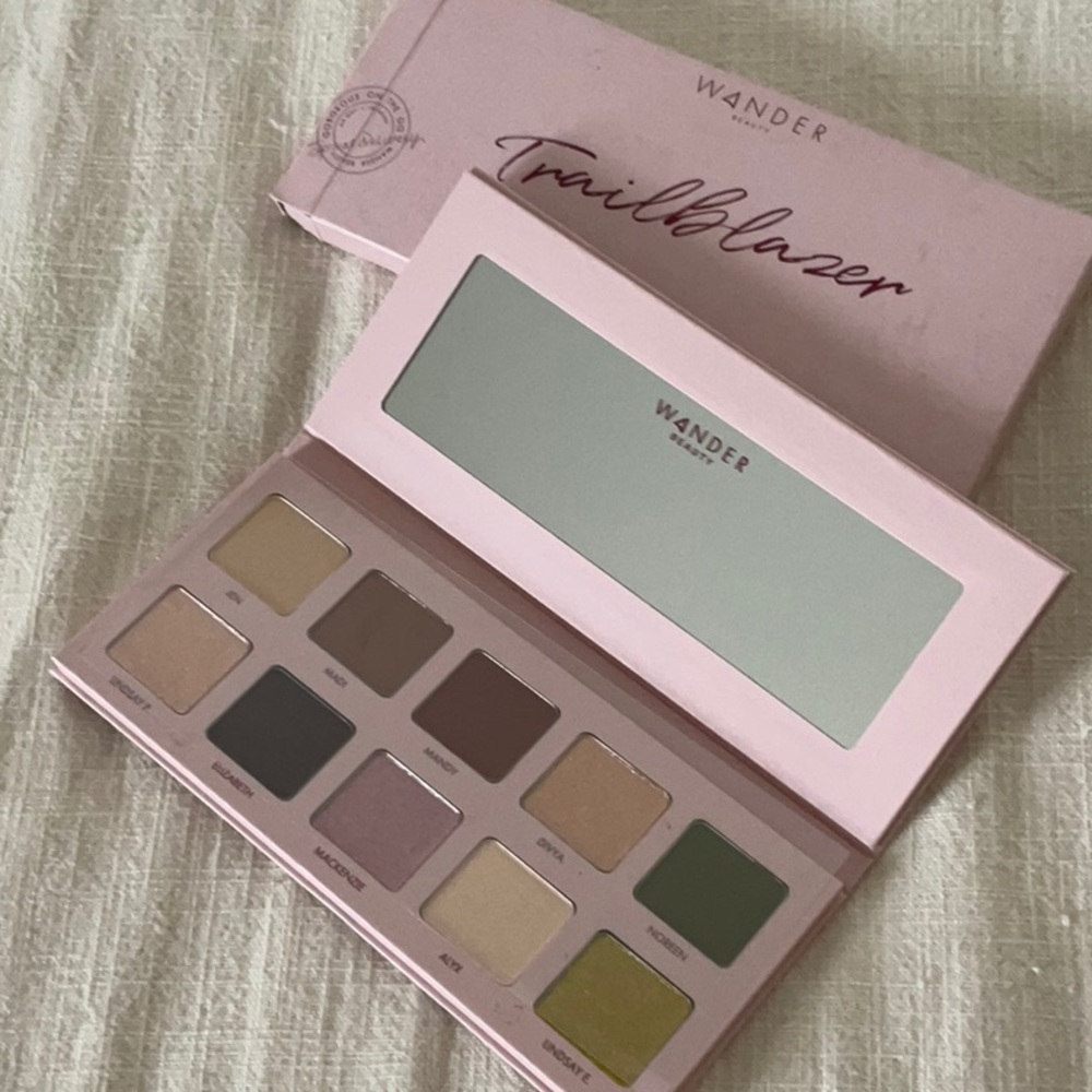 Wander Beauty Trailblazer Eyeshadow Palette